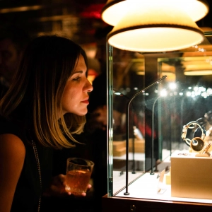 A guest at a HEDGE watch event